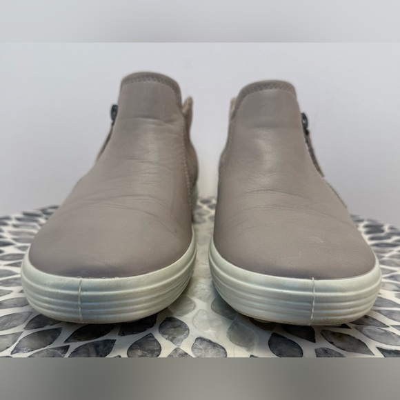 ECCO soft 7 nubuck Gray zip bootie women’s size 9 - Picture 9 of 16